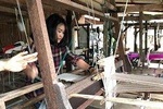 Chiang Mai : Weaving Experience in a Local Village