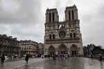 Private Paris Ghost Tour: Mona Lisa's Murder Night-time Exploration Game