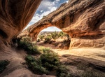 Hike to Moonshine Arch, Utah