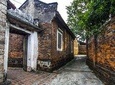 Duong Lam village private tour: Ancient houses, Tay Phuong pagoda, Van Phuc silk