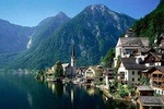 Hallstatt Day Trip and Picnic in Alps from Prague in a Sanitized Car