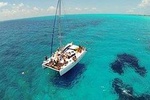 Amazing Catamaran Cruising from Cancun to Isla Mujeres 