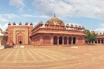 2 Days Agra Tour With Taj Mahal and Fatehpur Sikri