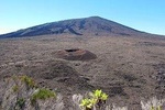 Hiking: On the volcano of Piton de la Fournaise