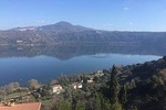Rome vineyard visit, lakeside lunch with minibus transportation