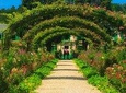 Monet's Gardens & House with Art Historian: Private Giverny Tour from Paris 