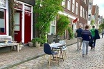 Explore hidden streets with friends