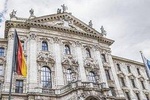 Transfer from Linz to Munich: Private sightseeing daytrip with 2 stops