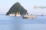 Halong Bay Day Tour from Hanoi: Titop island, Surprise Cave & Kayaking tours
