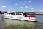 Prestige Commented Cruise with Glass of Wine and Canelé in Bordeaux