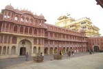 Budget Transfer from Jaipur to Udaipur with Chittorgarh visit