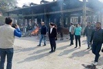 Witness the Hindu process of Cremation near Taj Mahal