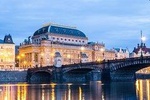 Transfer from Karlovy Vary to Prague: Private sightseeing daytrip with 1 Stop