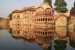 Full Day Fatehpur Sikri, Bharatpur and Deeg Palace Tour