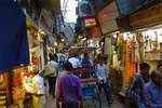Private Custom Delhi Shopping Tour with Local Expert