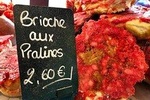 Lyon Old Town Food Tour with Tasting in a Bouchon Lyonnais 