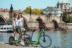 PRAGUE⭐️ Quick⭐️1HOUR E-scooter HUGO Bike TOUR