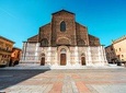 Bologna City Center Private Tour with a Local Guide