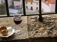 Lisbon: wine tasting experience in Alfama