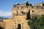 Family day in Edinburgh with a local: private & personalized 