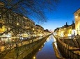 Aperitivo on the Navigli with a local: private & personalized