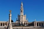 Discover Fátima, Batalha, Nazaré and Óbidos by comfy van - Private Full Day Tour