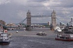 Private One Way or Round Trip Transfer: Luton Airport to London City