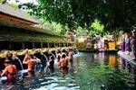 Half-Day Ubud Electric Bike Tour to Tirta Empul Water Temple