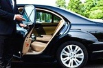 One-Way Private Transfer: Waterloo to Toronto Pearson International Airport
