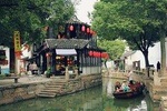 Suzhou Private Transfer to Tongli Water Town with Shanghai Drop-off Option