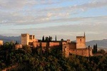 Alhambra: Nasrid Palaces & Generalife Guided Tour (Ticket included)