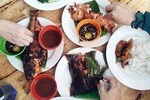 Malaysia Street Food : Nasi Lemak & Ikan Bakar with KL City Tour in Between