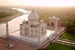 Private Agra Full-Day Tour Via Abhaneri Step Well from Jaipur With Lunch