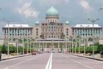 Putrajaya City & Bridges Tour From Kuala Lumpur with Lunch