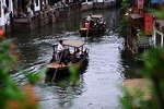 Zhujiajiao Water Town Private Tour with Local Farm Visit and Fruit Picking
