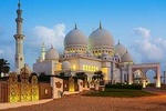 Abu Dhabi Sheikh Zayed Mosque Half-Day Tour from Dubai