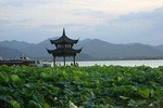 Suzhou Private Day Trip to Hangzhou by Bullet Train with Drop-off City Options