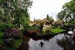 Giethoorn and Zaanse Schans Day Tour