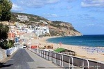 Private Tour: Half-Day Visiting the Best Setúbal Winery and Lunch Grill Fish at Sesimbra Beach