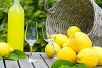 Limoncello, Oil & Inlaid Tour in Sorrento
