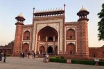 From Delhi -Taj Mahal day trip in car (guide and transport )