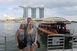 Singapore Group Day to Night Tour: River Cruise, Hawker Dinner & Tea Tasting