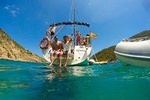 Small-Group Sail Trip from Barcelona Port and Paddle Boarding