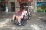 Excursion 1 hour, city tour, guided tours, activities in Barcelona, ricksaw