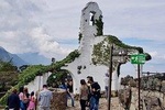  La Candelaria and Monserrate Walking Half Day Tour