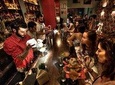 Athens by Night: Small Group Sightseeing with Drinks and Food Tasting