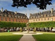Private History Walking Tour in Paris for Teens & Family