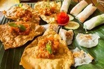Hoi An street food tasting & Ancient town walking tour