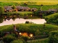 Hobbiton and Waitomo Caves Small Group Tour from Auckland
