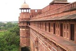 Taj Mahal & Agra Fort With Fastest Train Returning The Same Day
